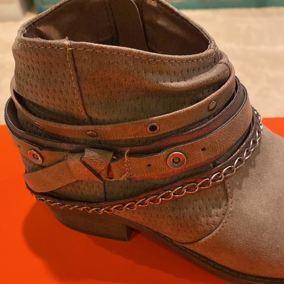 Copper Bootie - Picture 4 of 4